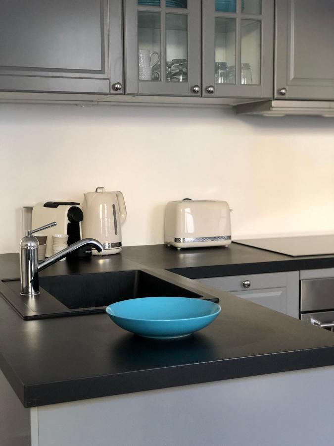 Charming And Modernly Designed 2 Bedroom - Old Town อองทีบส์ ภายนอก รูปภาพ