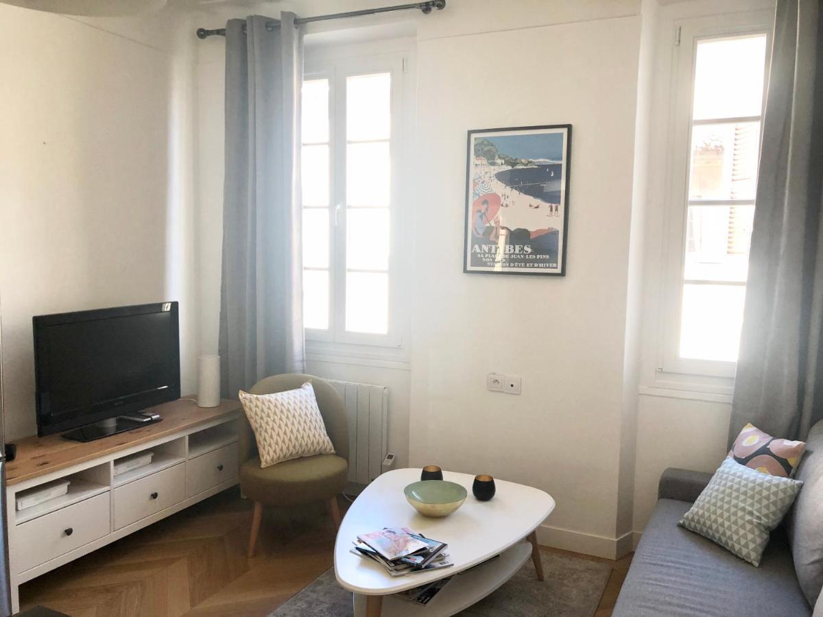 Charming And Modernly Designed 2 Bedroom - Old Town อองทีบส์ ภายนอก รูปภาพ